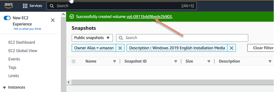 Amazon EC2 console showing a successful volume creation