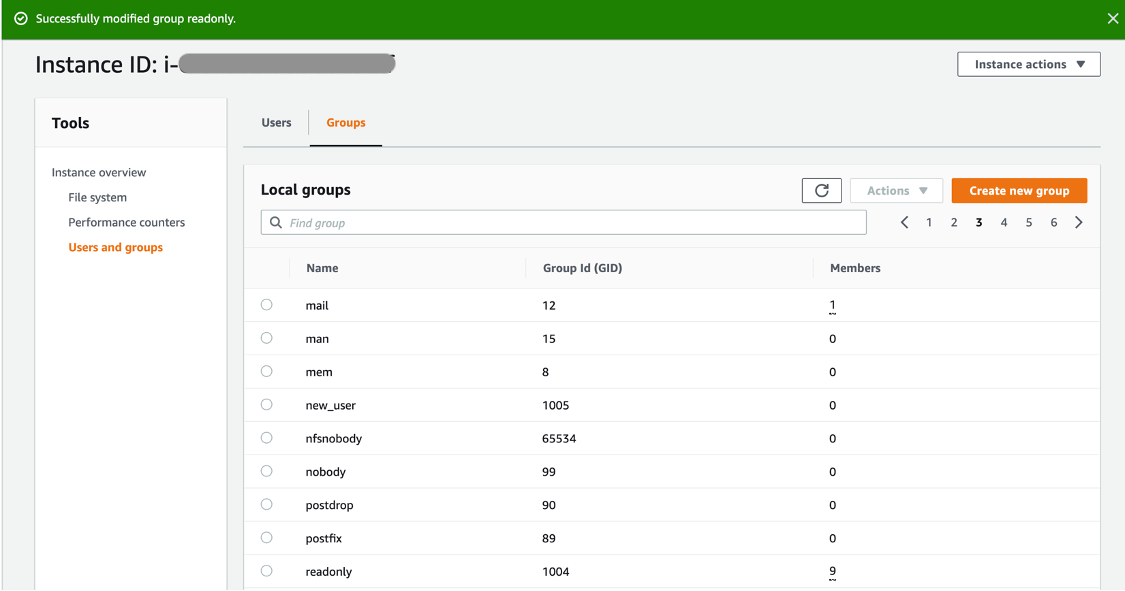 Under Local groups, the readonly group now has 9 members. A success message indicates the group has been successfully modified.