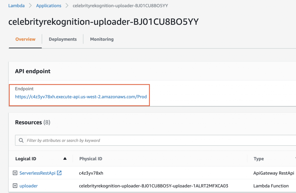 図 8: AWS Lambda コンソールでの API エンドポイント URL
