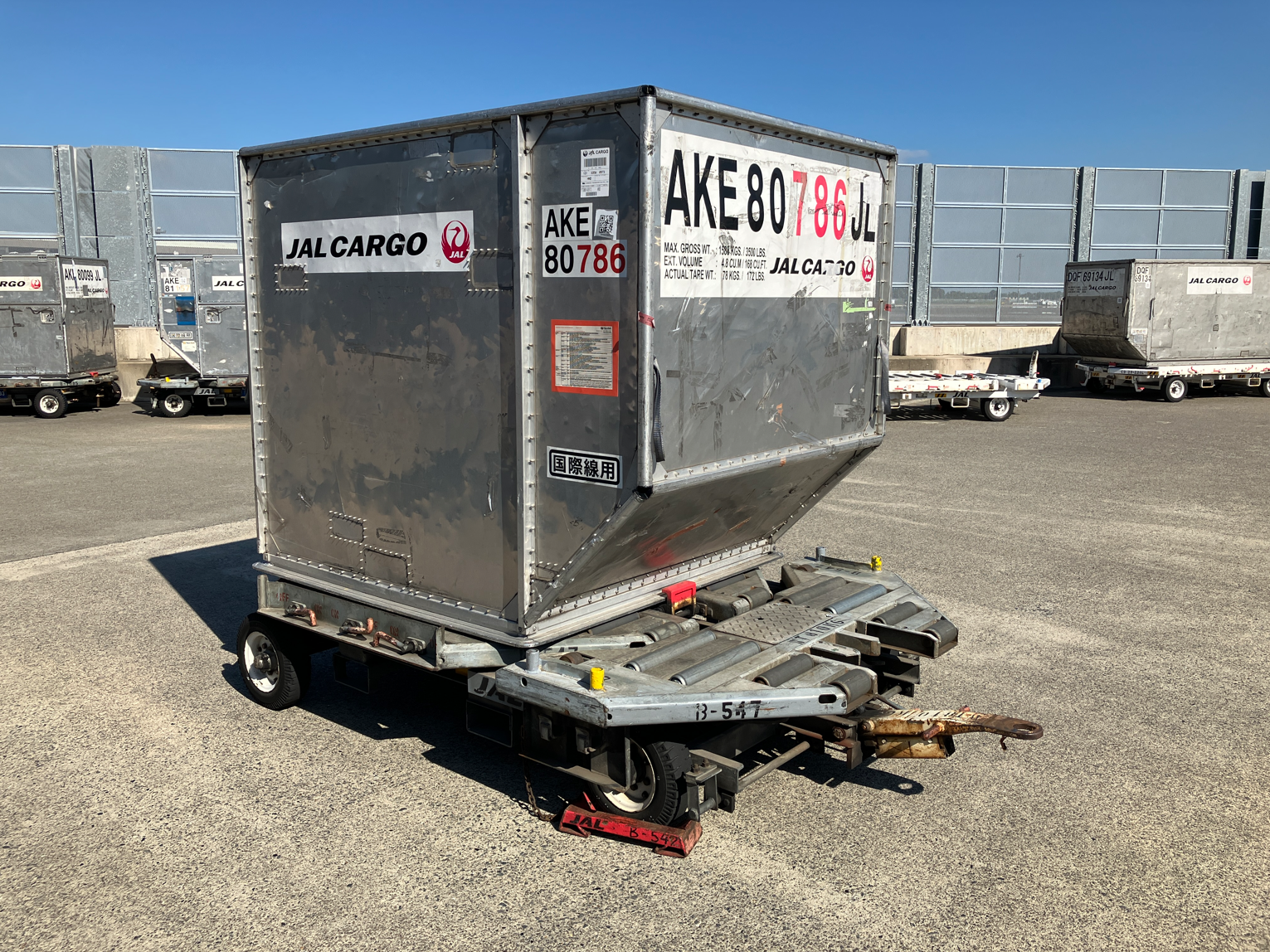 使用中のドーリー（コンテナあり）